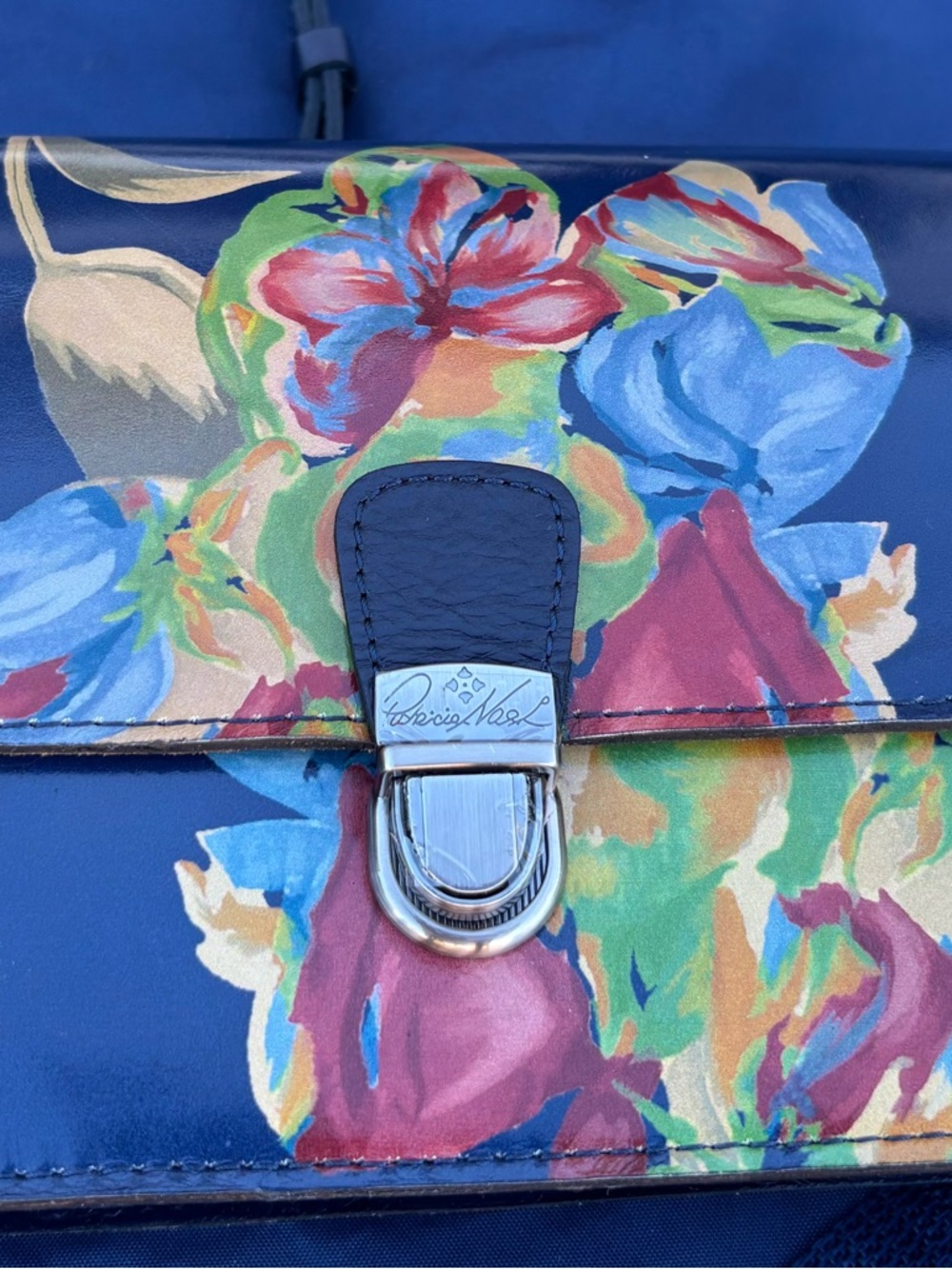 NWT Patricia Nash Navy Floral Leather Lanza